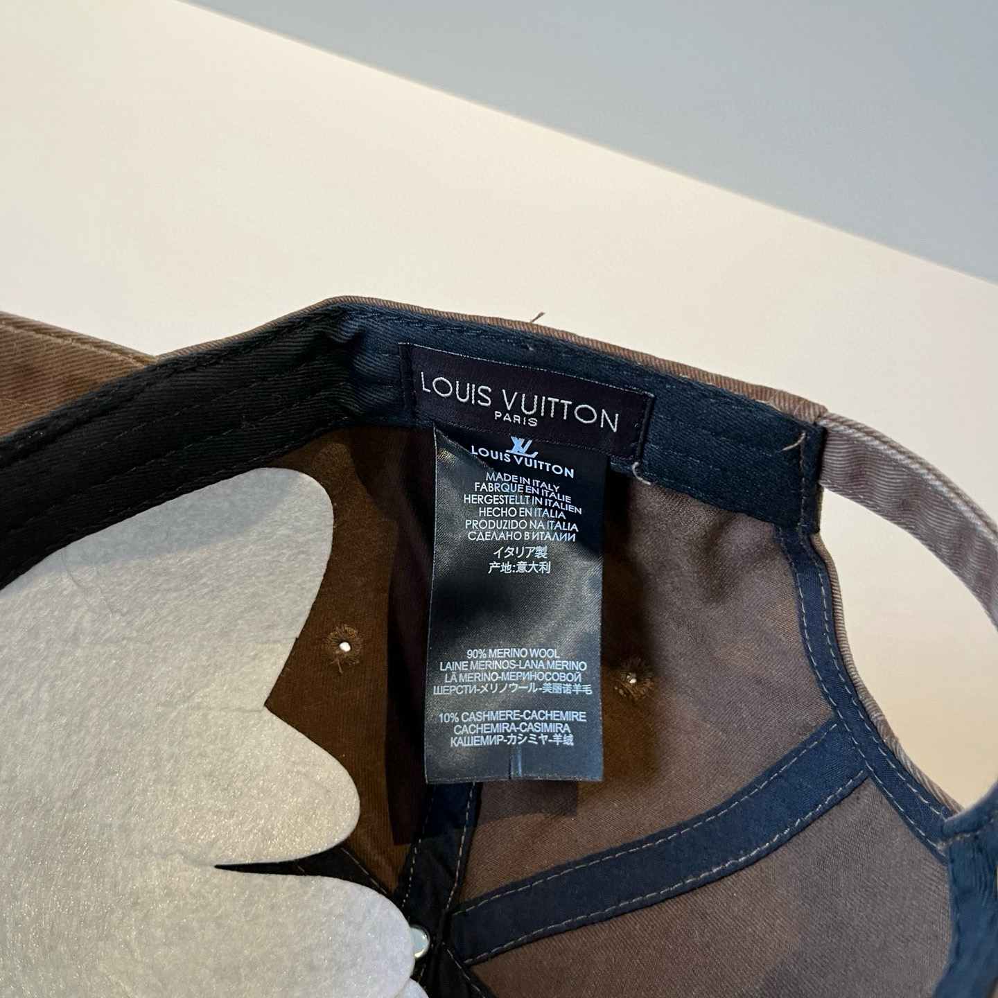 🧢路易威登棒球帽 LouisVuitton😍新款LV棒球帽，重工打造♥️高端大气，百搭款🤗男女通用！跑量