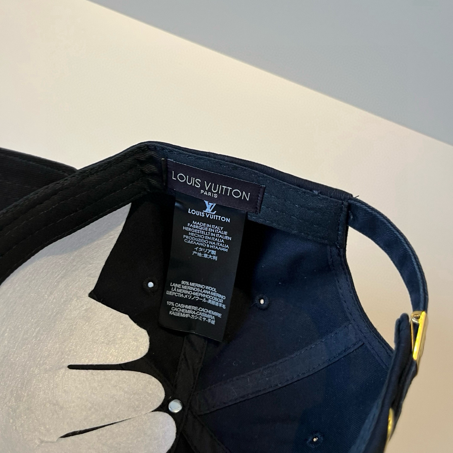 🧢路易威登棒球帽 LouisVuitton😍新款LV棒球帽，重工打造♥️高端大气，百搭款🤗男女通用！跑量