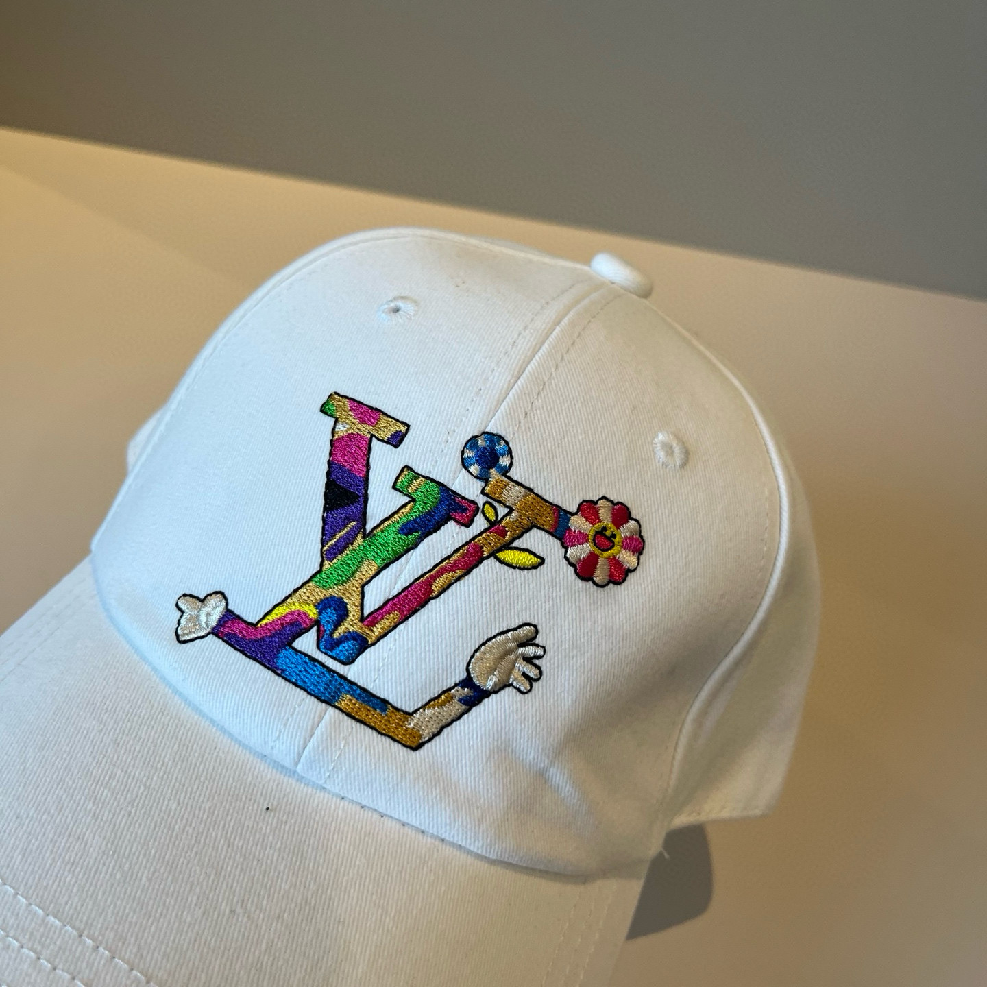 🧢路易威登棒球帽 LouisVuitton😍新款LV棒球帽，重工打造♥️高端大气，百搭款🤗男女通用！跑量