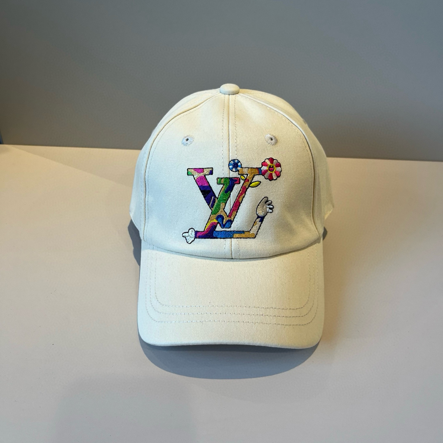 🧢路易威登棒球帽 LouisVuitton😍新款LV棒球帽，重工打造♥️高端大气，百搭款🤗男女通用！跑量