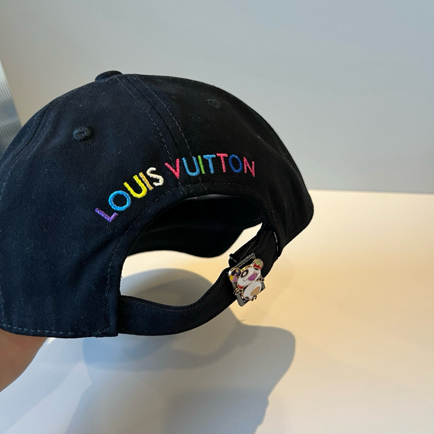🧢路易威登棒球帽 LouisVuitton😍新款LV棒球帽，重工打造♥️高端大气，百搭款🤗男女通用！跑量