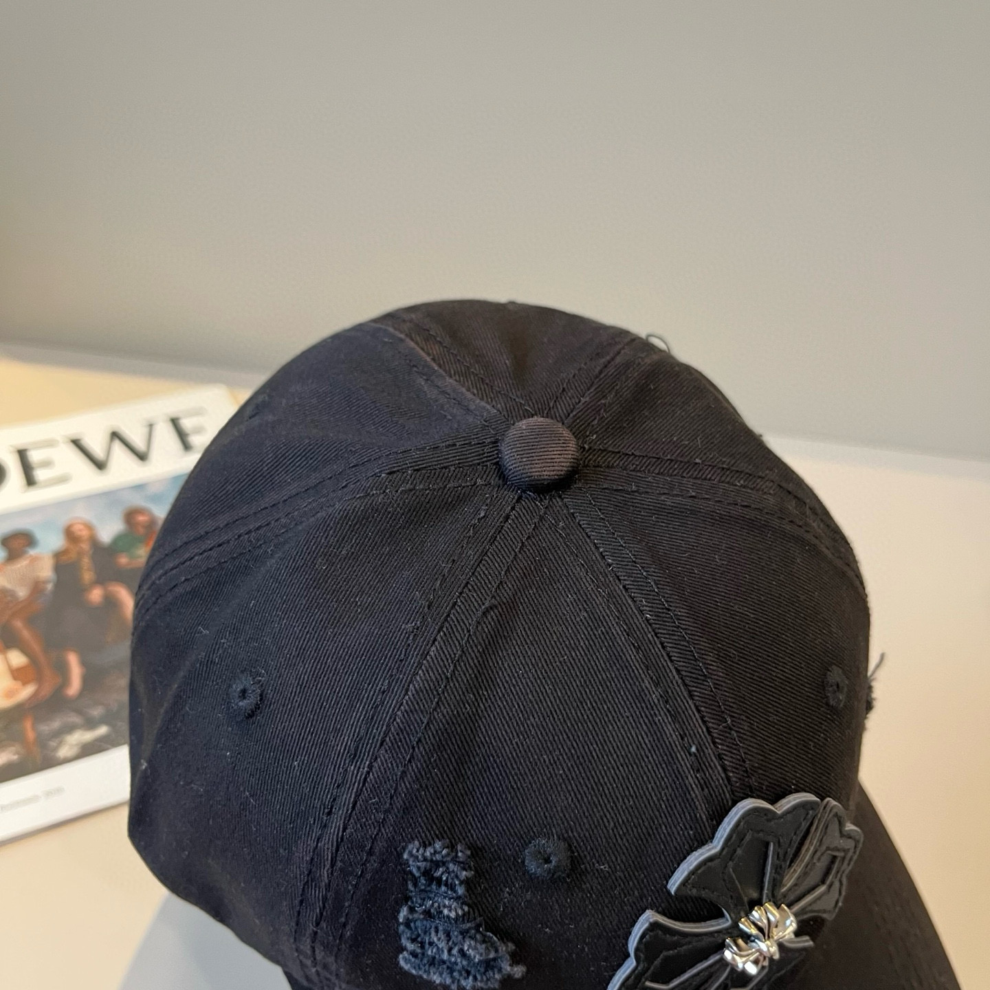  克罗心最新时尚前卫的休闲设计风格，戴上头就是这样好看看哦，做工精细，男女同款！