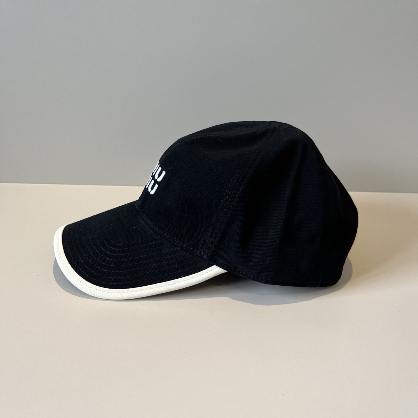  谬谬miumiu 原单春夏新款棒球帽，正品开模订制，原版做工细致质量超赞！