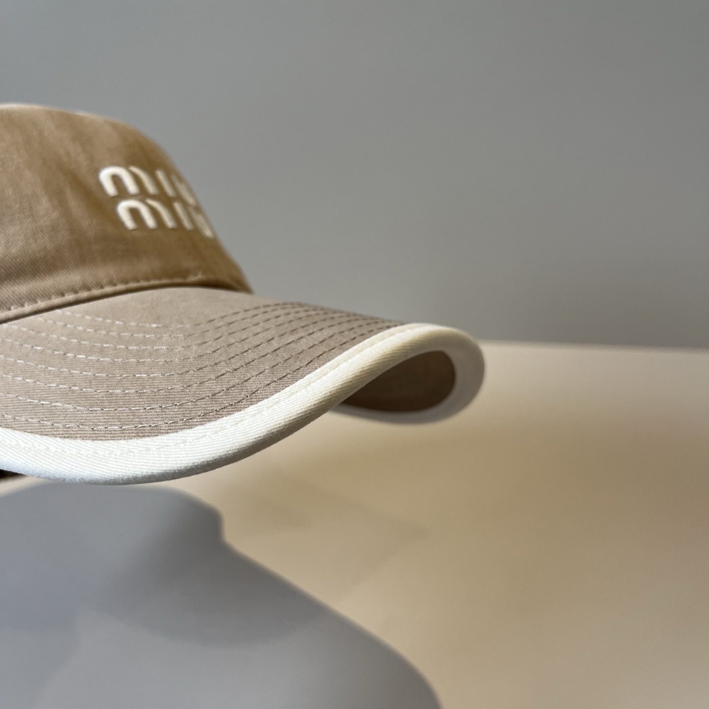  谬谬miumiu 原单春夏新款棒球帽，正品开模订制，原版做工细致质量超赞！