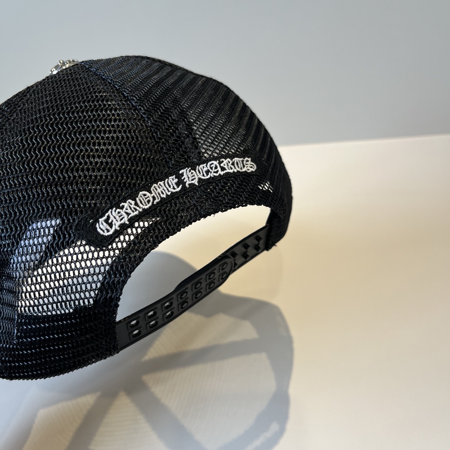  克罗心最新时尚前卫的休闲设计风格，戴上头就是这样好看看哦，做工精细，男女同款！