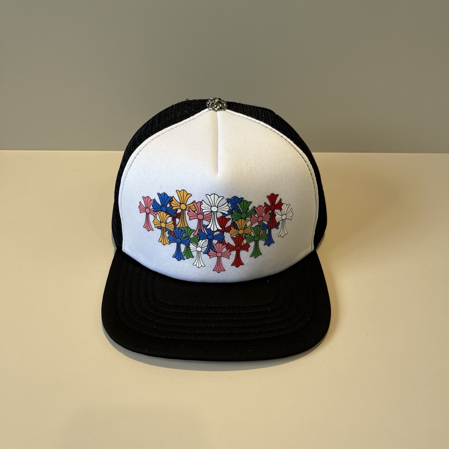  克罗心最新时尚前卫的休闲设计风格，戴上头就是这样好看看哦，做工精细，男女同款！