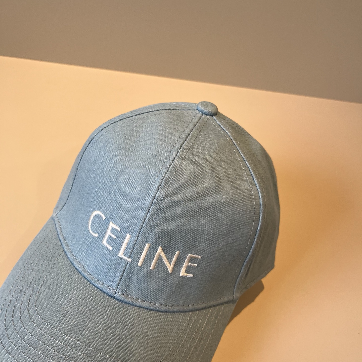 【CELINE赛琳】新款经典休闲潮流款 棒球帽🧢日韩风格，随便搭配都超好看！出门旅游，绝对要入手的一款