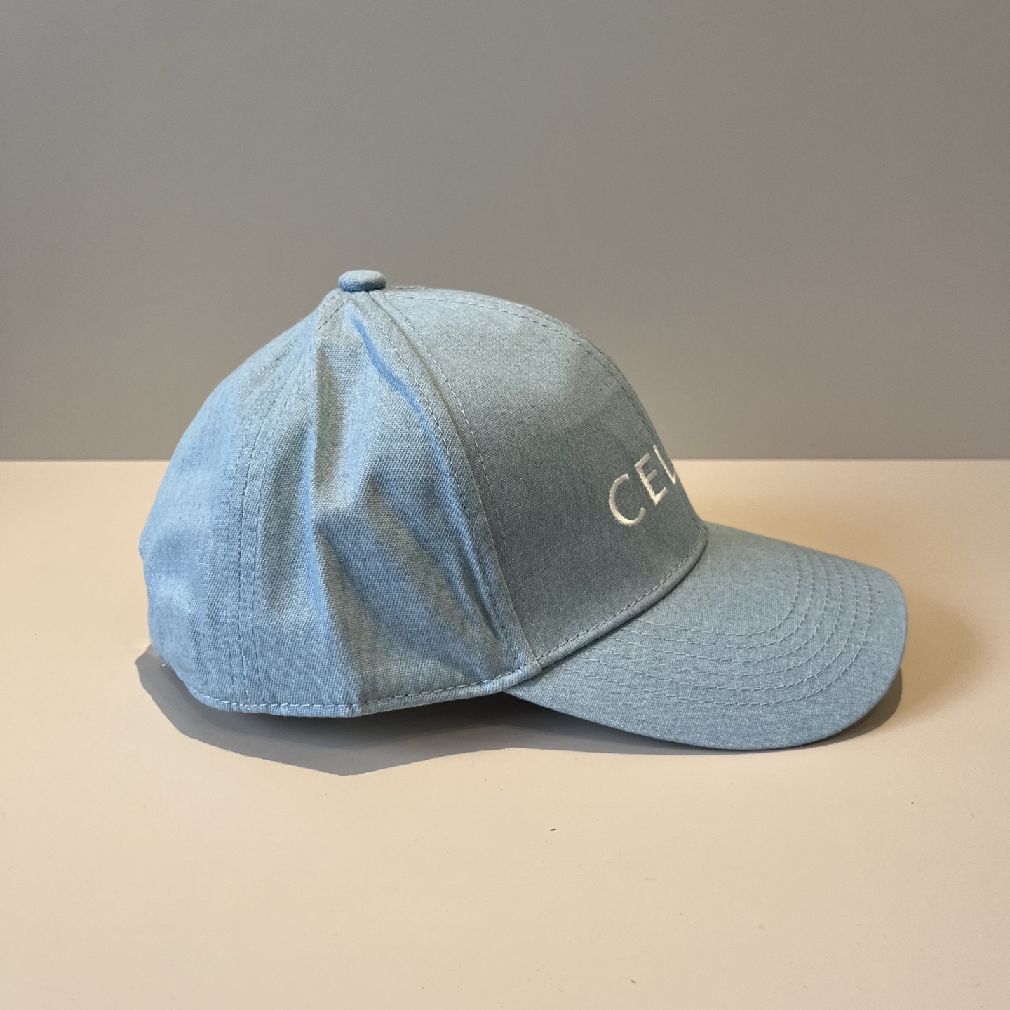【CELINE赛琳】新款经典休闲潮流款 棒球帽🧢日韩风格，随便搭配都超好看！出门旅游，绝对要入手的一款