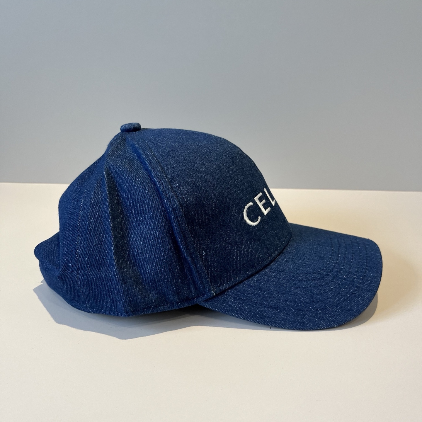 【CELINE赛琳】新款经典休闲潮流款 棒球帽🧢日韩风格，随便搭配都超好看！出门旅游，绝对要入手的一款