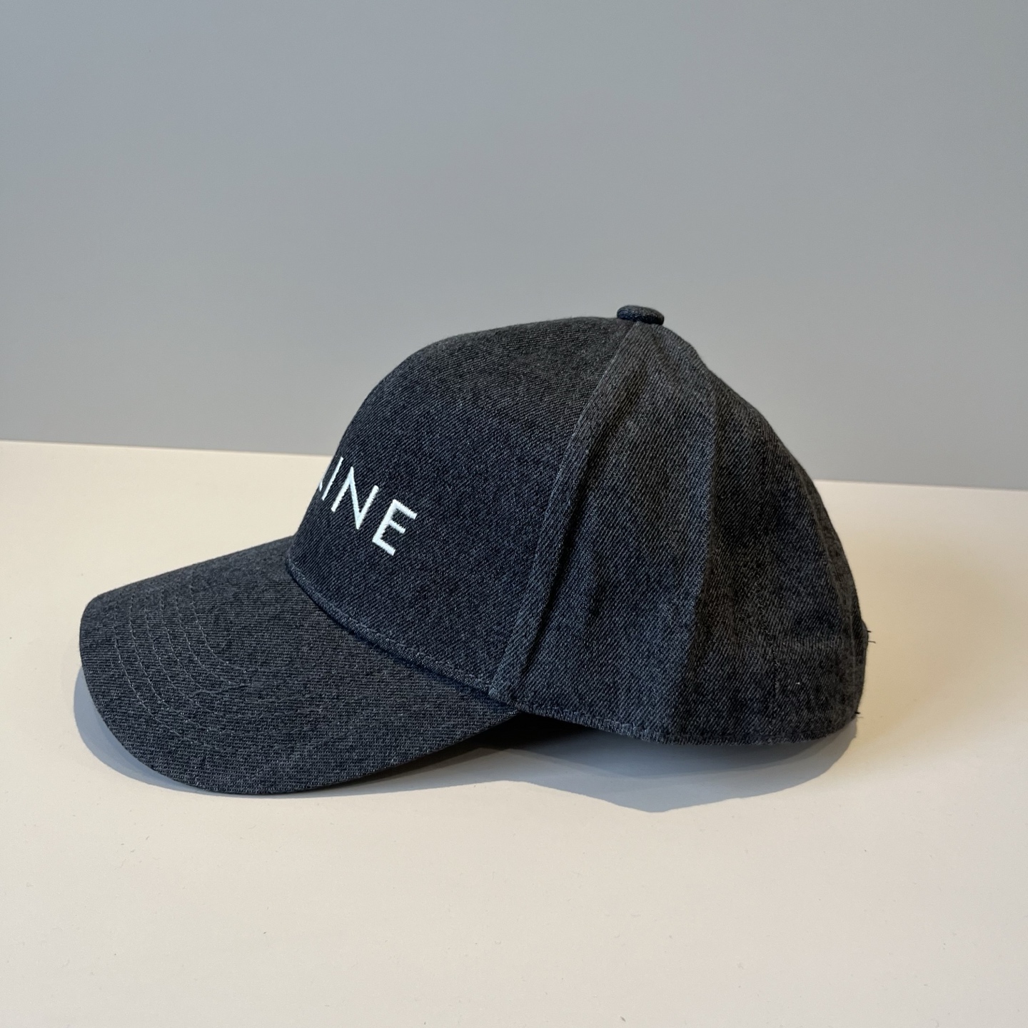 【CELINE赛琳】新款经典休闲潮流款 棒球帽🧢日韩风格，随便搭配都超好看！出门旅游，绝对要入手的一款
