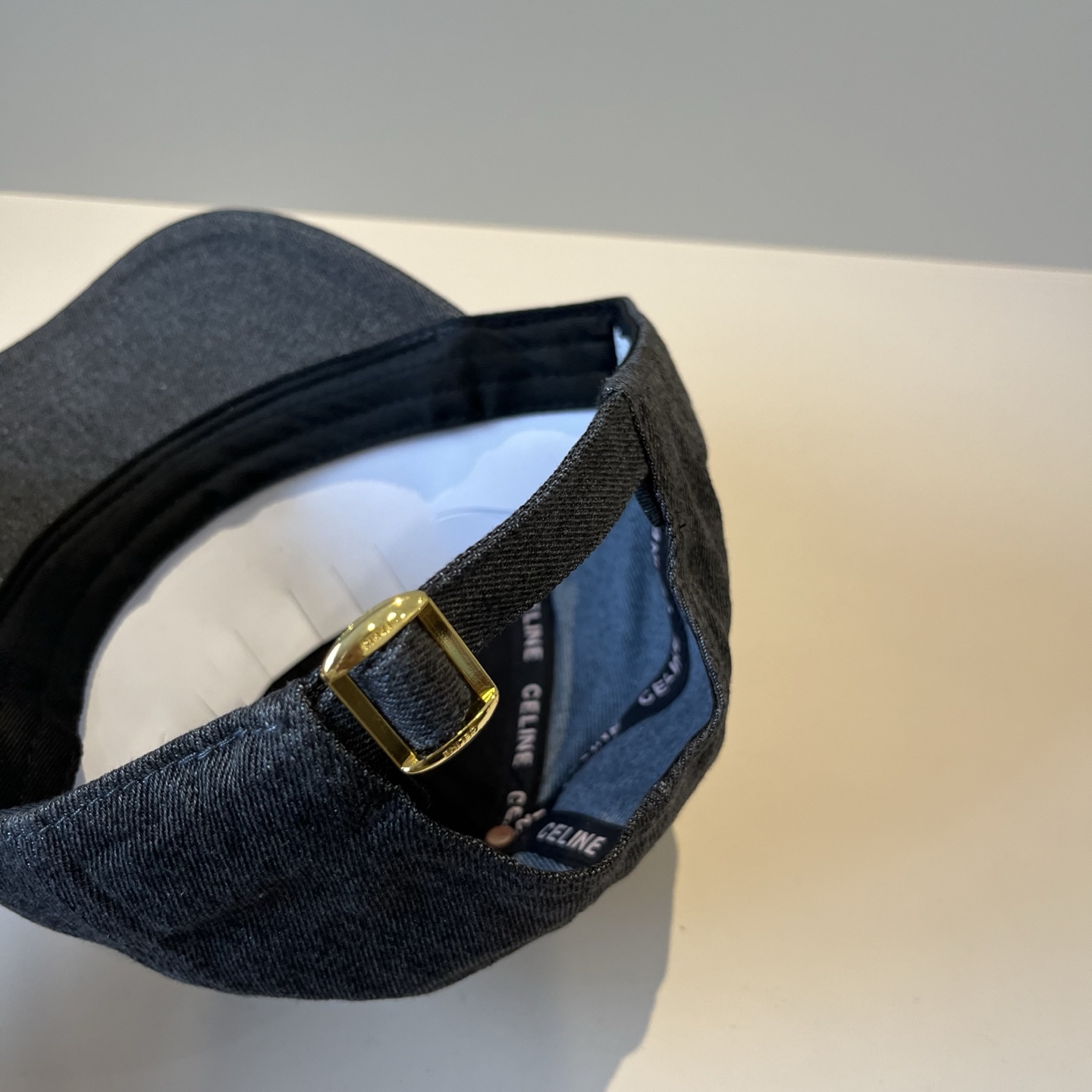 【CELINE赛琳】新款经典休闲潮流款 棒球帽🧢日韩风格，随便搭配都超好看！出门旅游，绝对要入手的一款