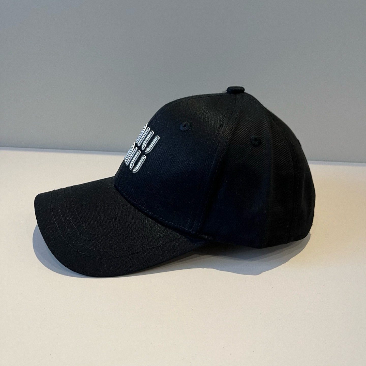  谬谬miumiu 原单春夏新款棒球帽，正品开模订制，原版做工细致质量超赞！