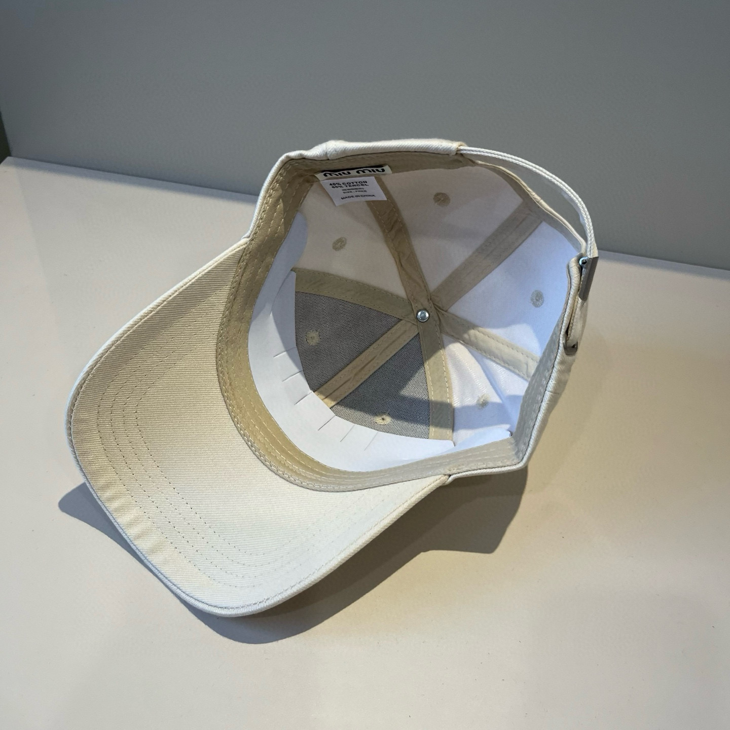  谬谬miumiu 原单春夏新款棒球帽，正品开模订制，原版做工细致质量超赞！