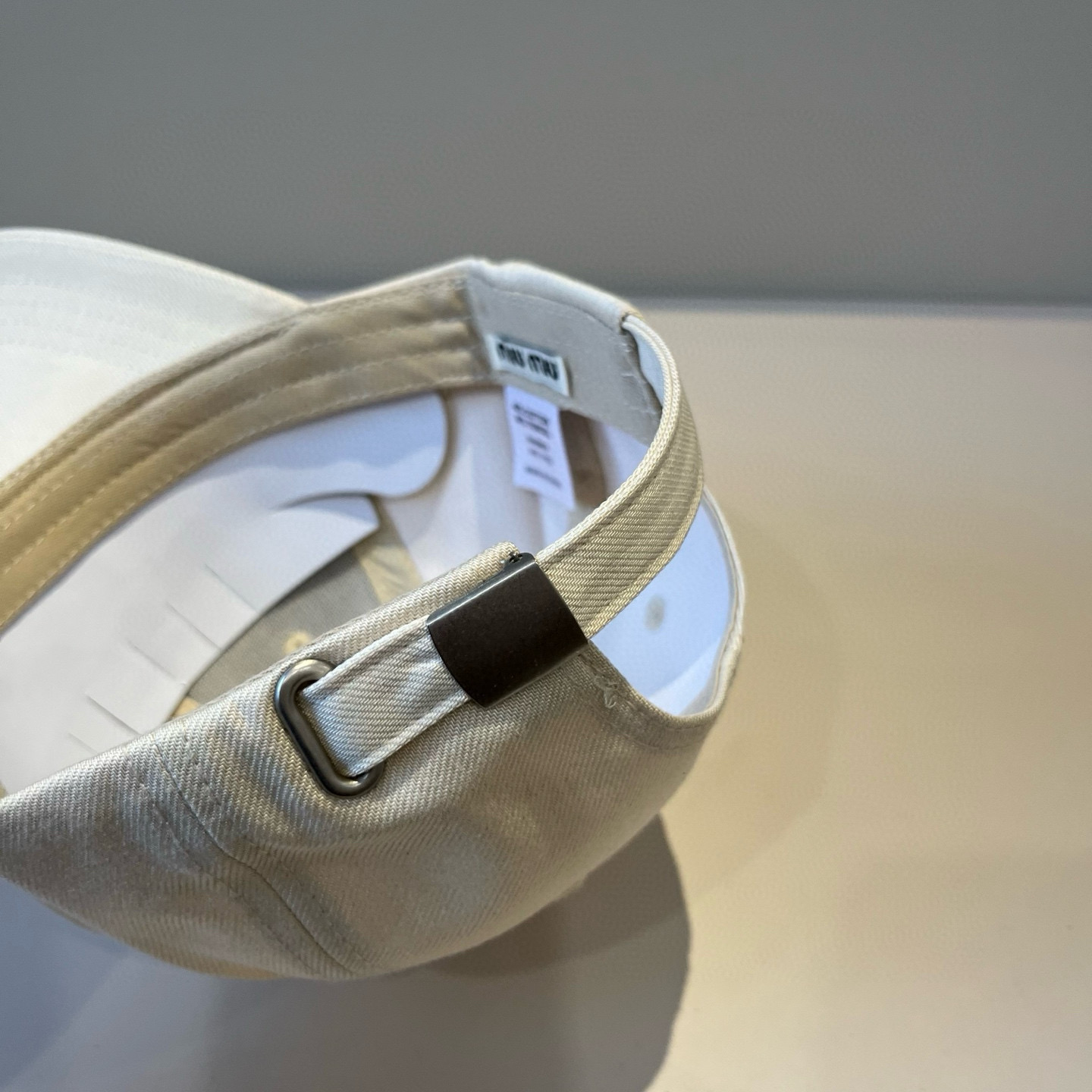  谬谬miumiu 原单春夏新款棒球帽，正品开模订制，原版做工细致质量超赞！