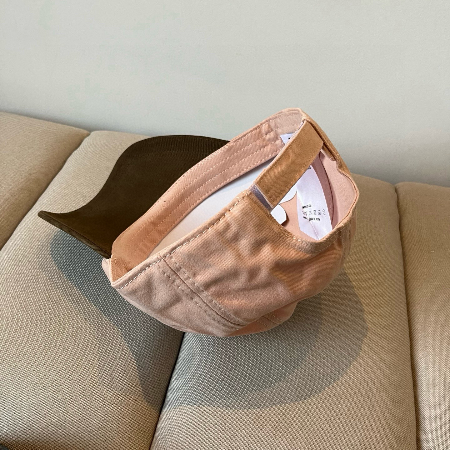  谬谬miumiu 原单春夏新款棒球帽，正品开模订制，原版做工细致质量超赞！