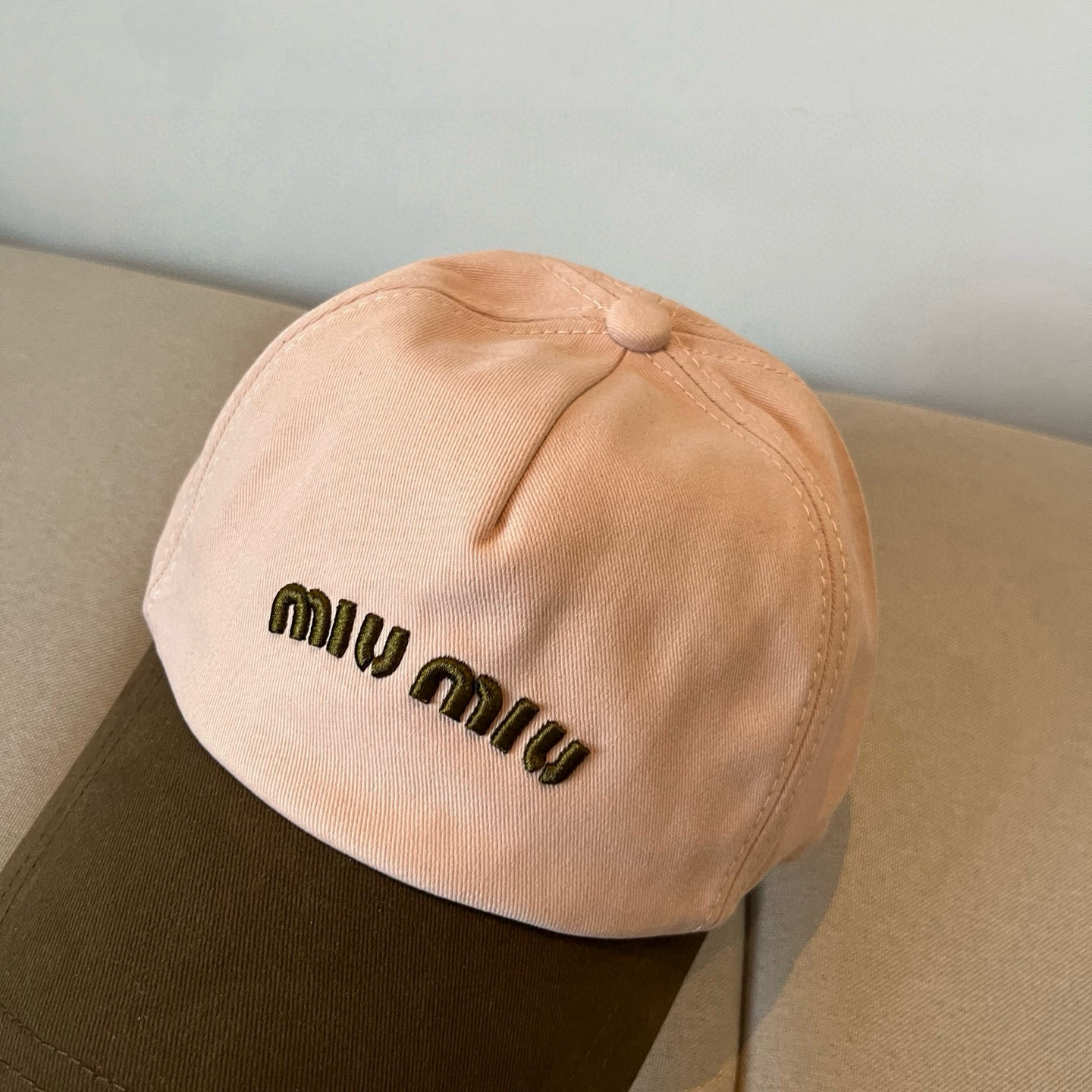  谬谬miumiu 原单春夏新款棒球帽，正品开模订制，原版做工细致质量超赞！