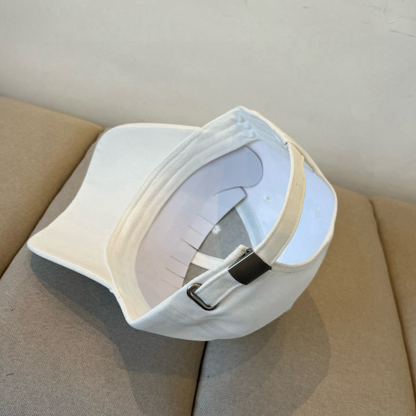  谬谬miumiu 原单春夏新款棒球帽，正品开模订制，原版做工细致质量超赞！