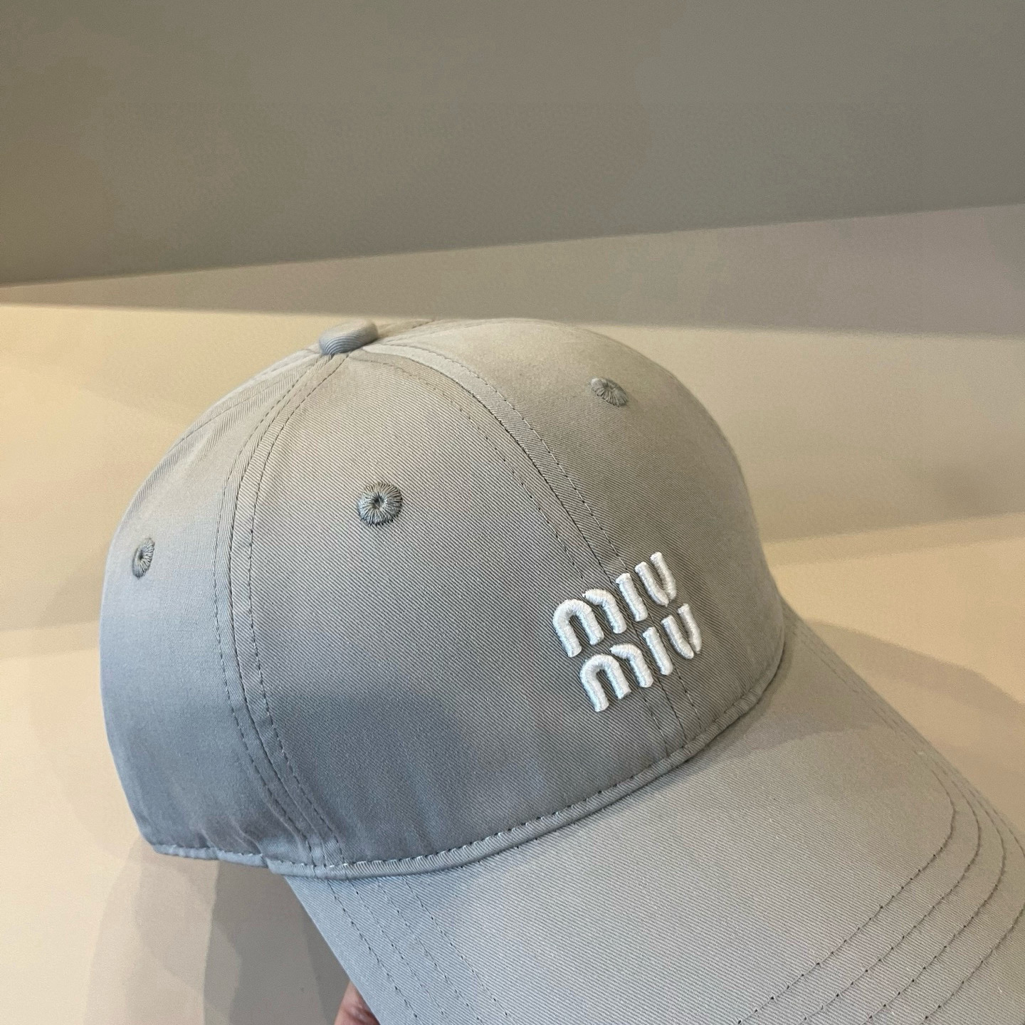  谬谬miumiu 原单春夏新款棒球帽，正品开模订制，原版做工细致质量超赞！