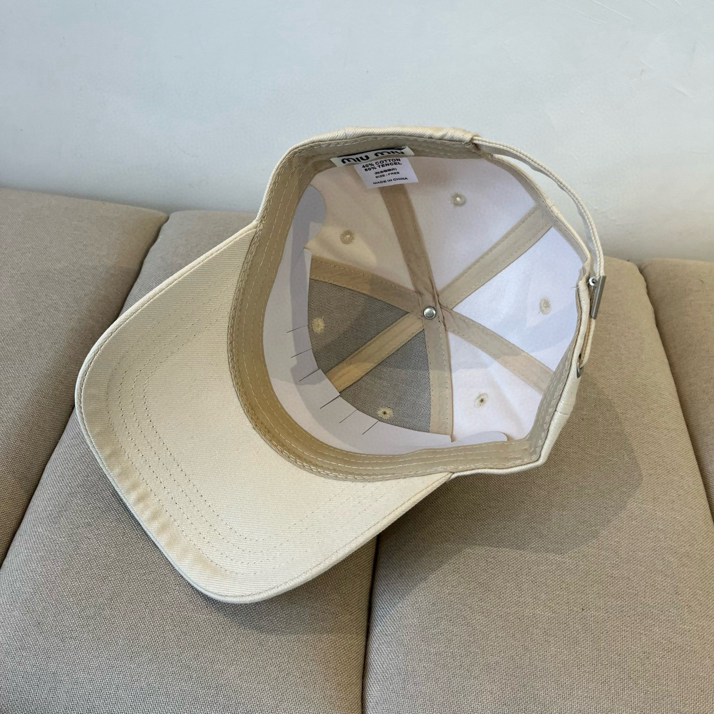 谬谬miumiu 原单春夏新款棒球帽，正品开模订制，原版做工细致质量超赞！