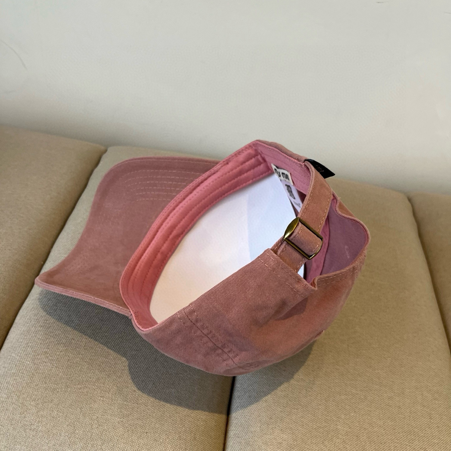  谬谬miumiu 原单春夏新款棒球帽，正品开模订制，原版做工细致质量超赞！