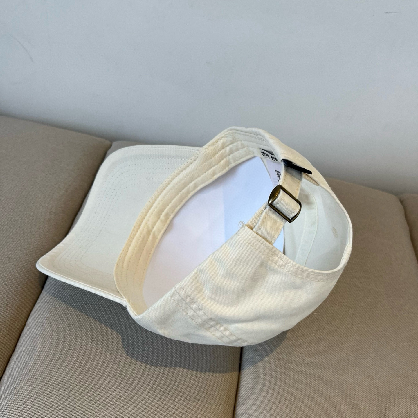  谬谬miumiu 原单春夏新款棒球帽，正品开模订制，原版做工细致质量超赞！