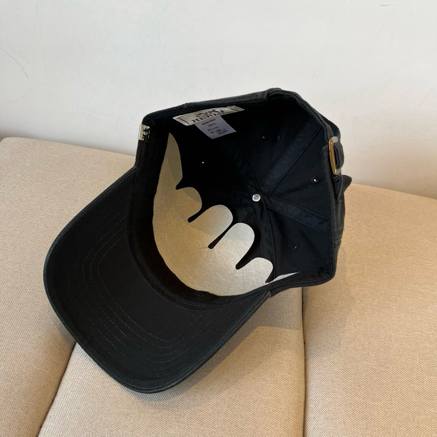  爱马仕Hermes 官网新品经典款 棒球帽🎩 原单品质 火爆来袭。 工艺非常精美爱心 高档大气上档次 