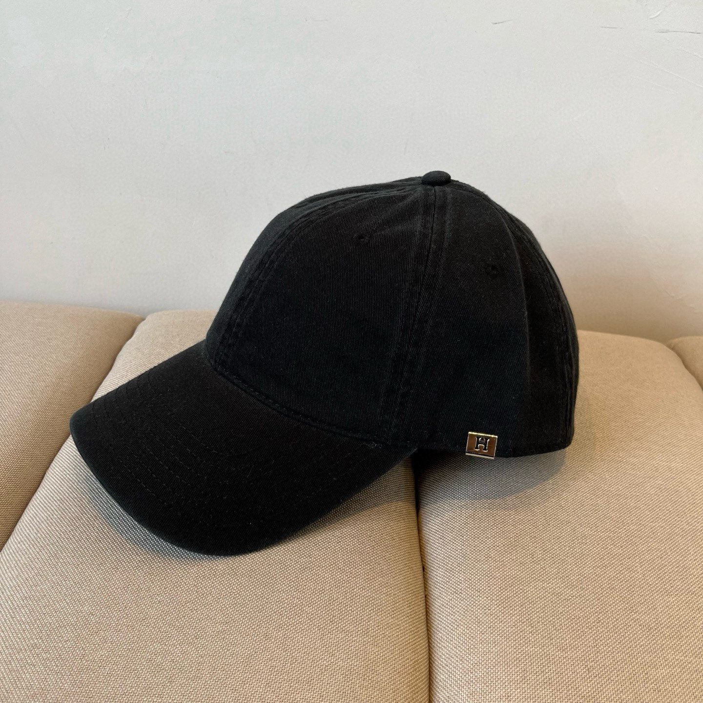  爱马仕Hermes 官网新品经典款 棒球帽🎩 原单品质 火爆来袭。 工艺非常精美爱心 高档大气上档次 