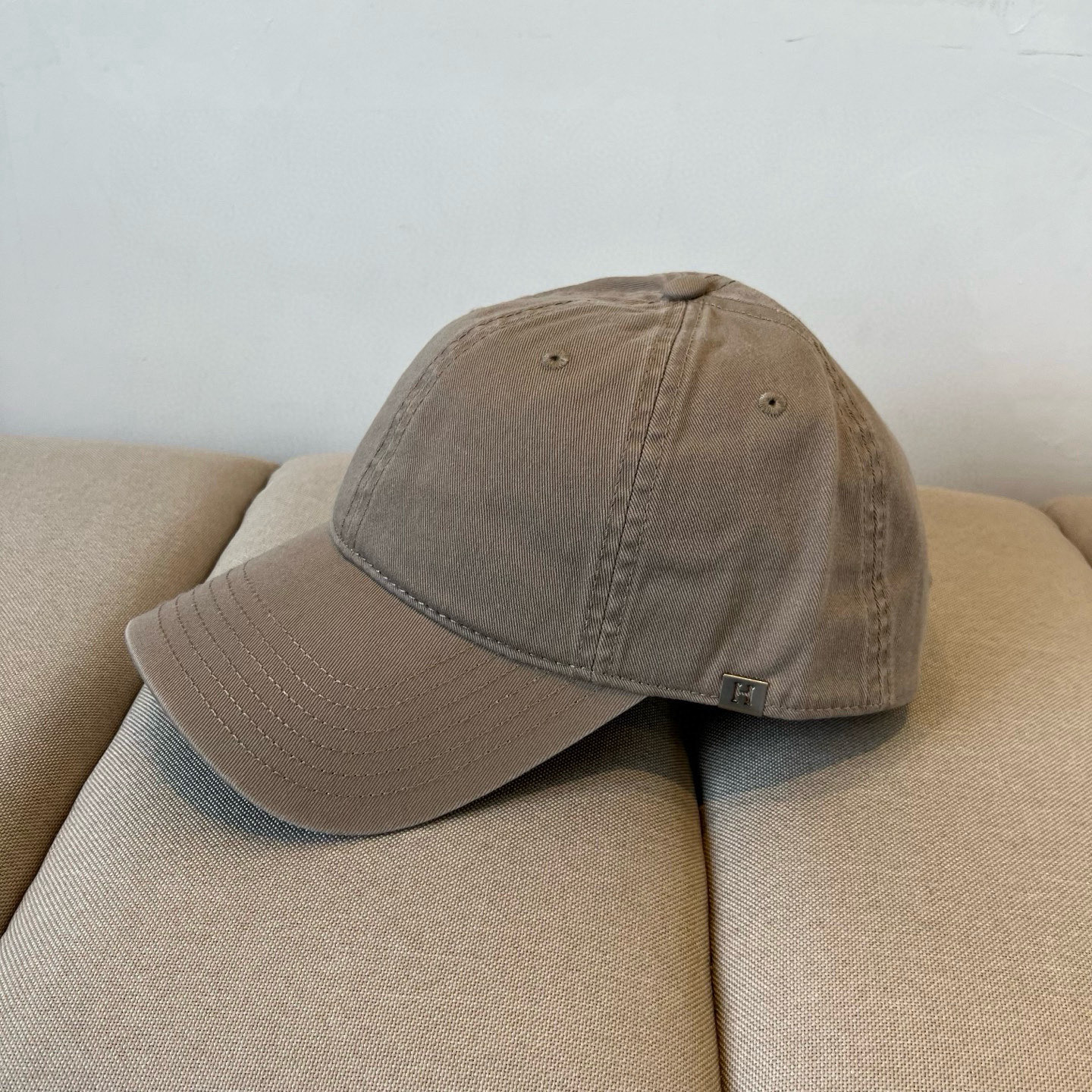  爱马仕Hermes 官网新品经典款 棒球帽🎩 原单品质 火爆来袭。 工艺非常精美爱心 高档大气上档次 