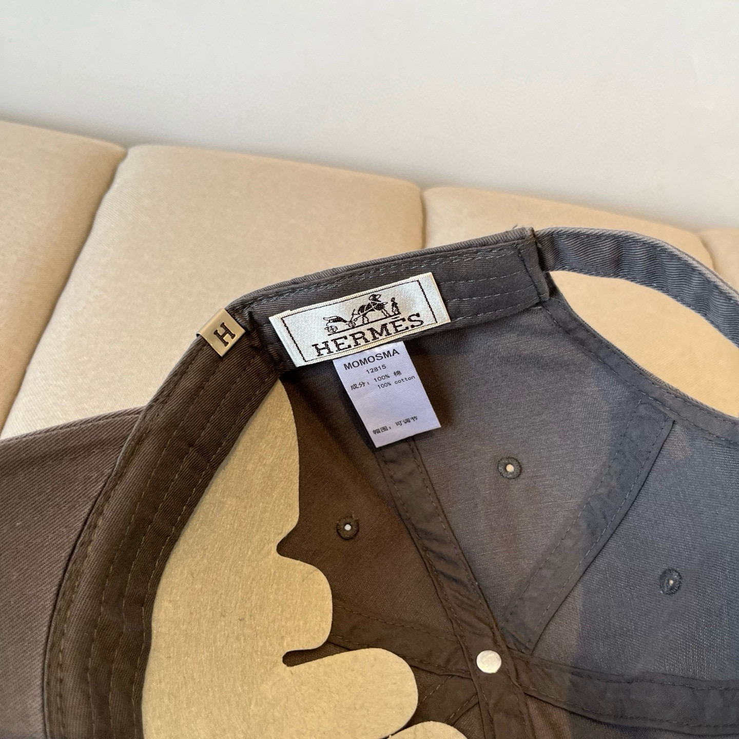  爱马仕Hermes 官网新品经典款 棒球帽🎩 原单品质 火爆来袭。 工艺非常精美爱心 高档大气上档次 