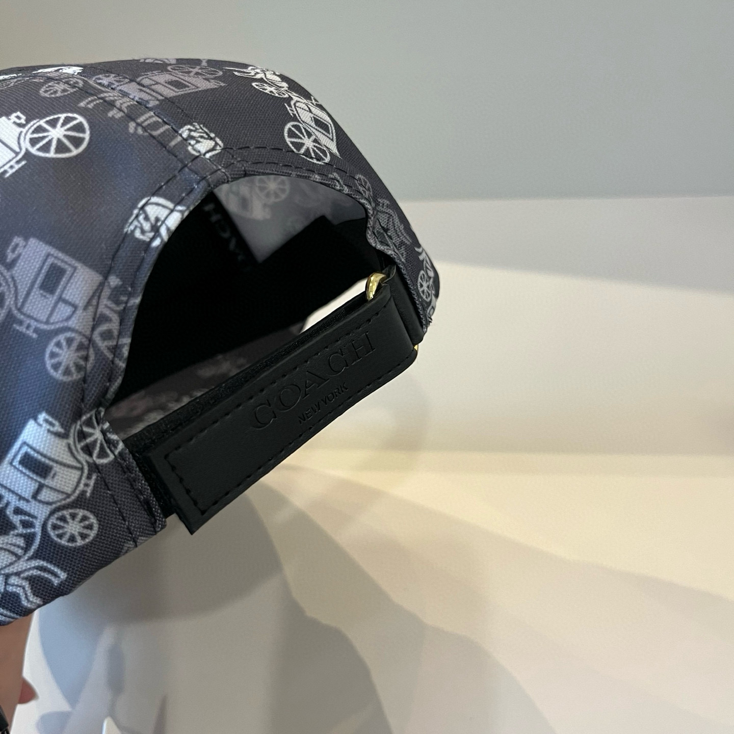  爱马仕Hermes 官网新品经典款 棒球帽🎩 原单品质 火爆来袭。 工艺非常精美爱心 高档大气上档次 