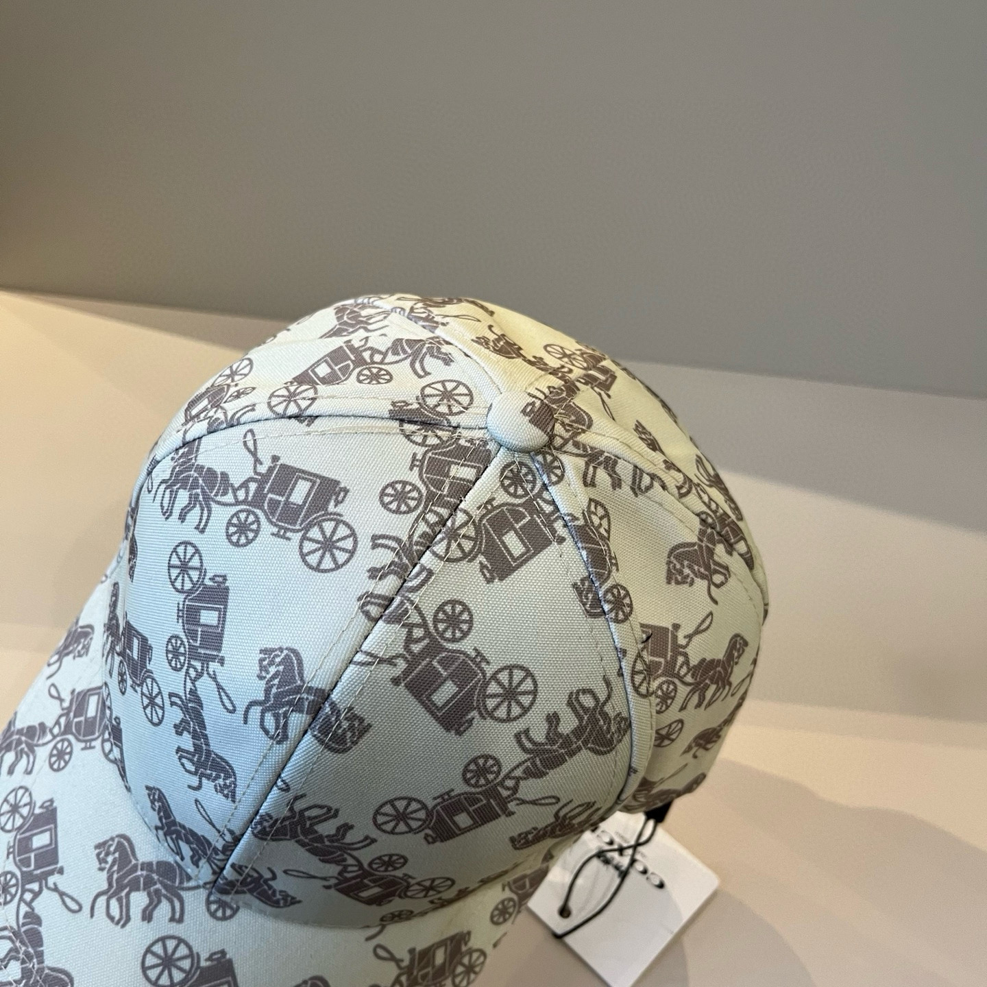  爱马仕Hermes 官网新品经典款 棒球帽🎩 原单品质 火爆来袭。 工艺非常精美爱心 高档大气上档次 