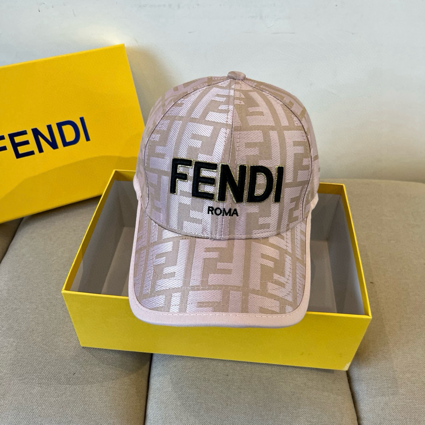  FENDI芬迪 老花系列棒球帽🧢 经典FF中古单品，气质穿搭单品，质量杠杠👍