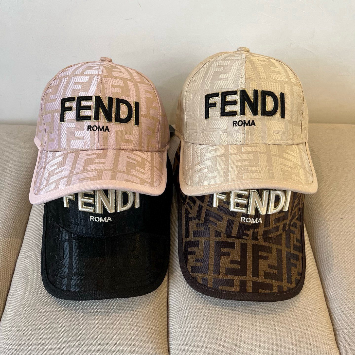  FENDI芬迪 老花系列棒球帽🧢 经典FF中古单品，气质穿搭单品，质量杠杠👍