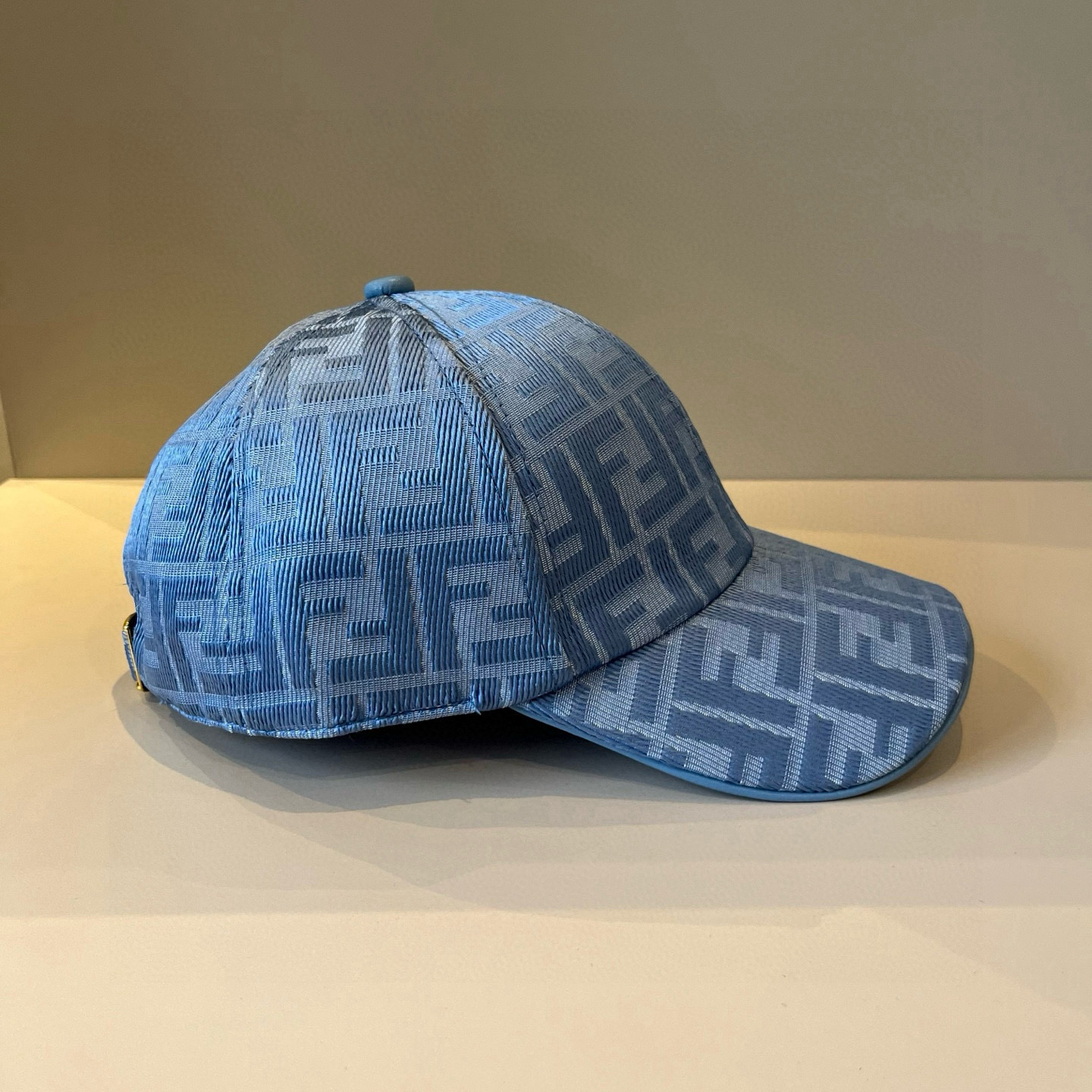  FENDI芬迪 老花系列棒球帽🧢 经典FF中古单品，气质穿搭单品，质量杠杠👍