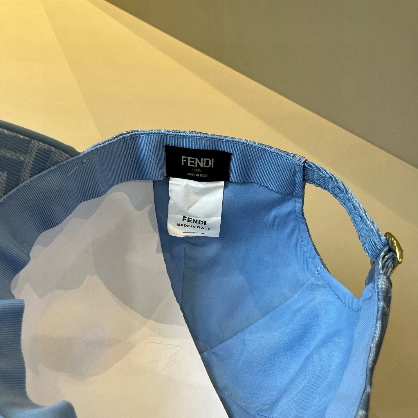  FENDI芬迪 老花系列棒球帽🧢 经典FF中古单品，气质穿搭单品，质量杠杠👍