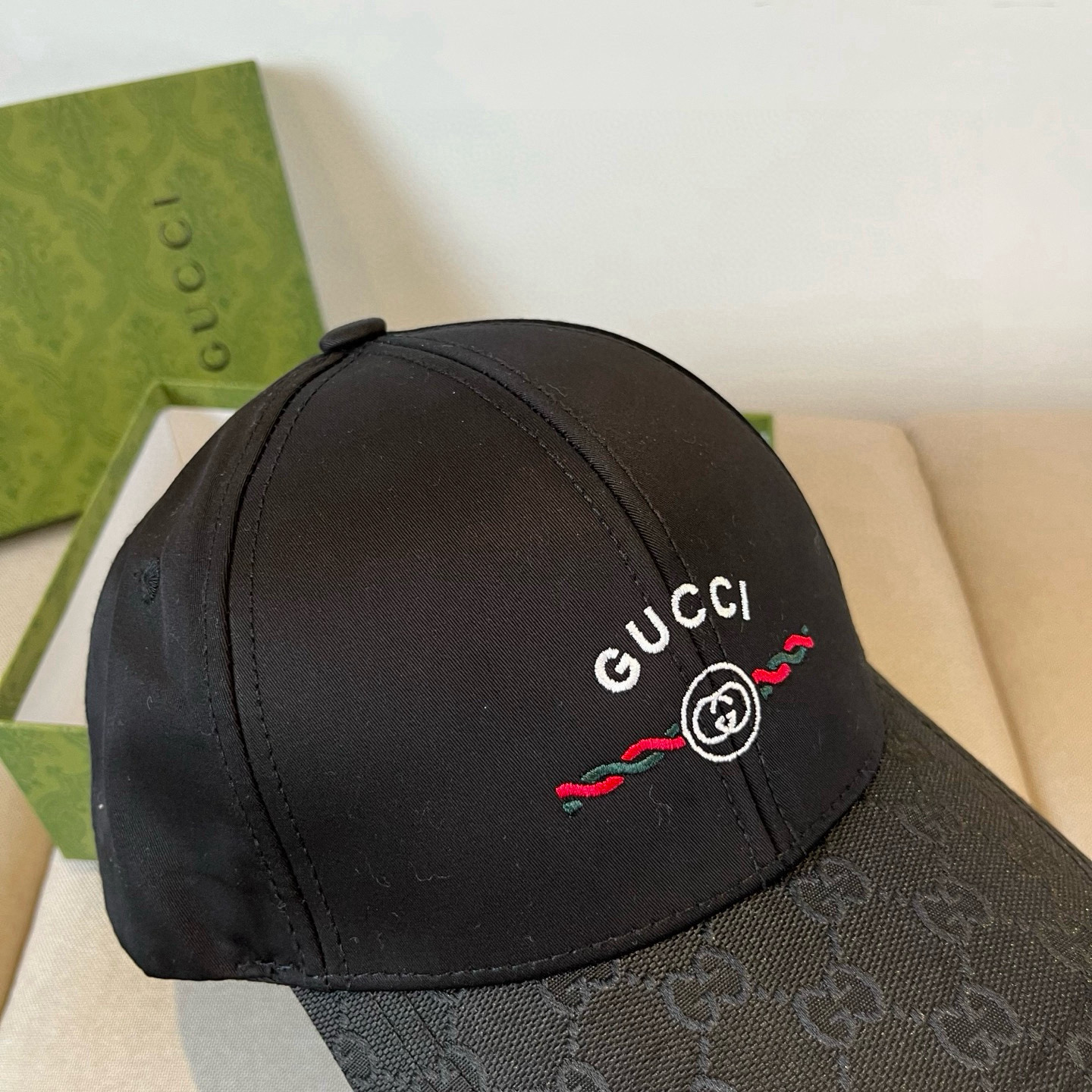  古奇棒球帽♥️GUCCI🧢官网新品，棒球帽，原单品质火爆来袭 。🎩 工艺非常精美 高档大气上档次！低调