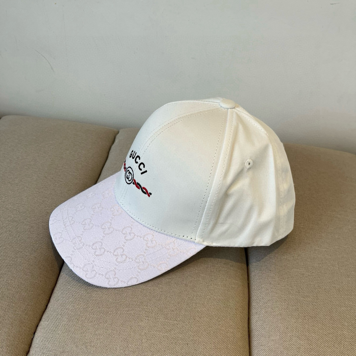  古奇棒球帽♥️GUCCI🧢官网新品，棒球帽，原单品质火爆来袭 。🎩 工艺非常精美 高档大气上档次！低调