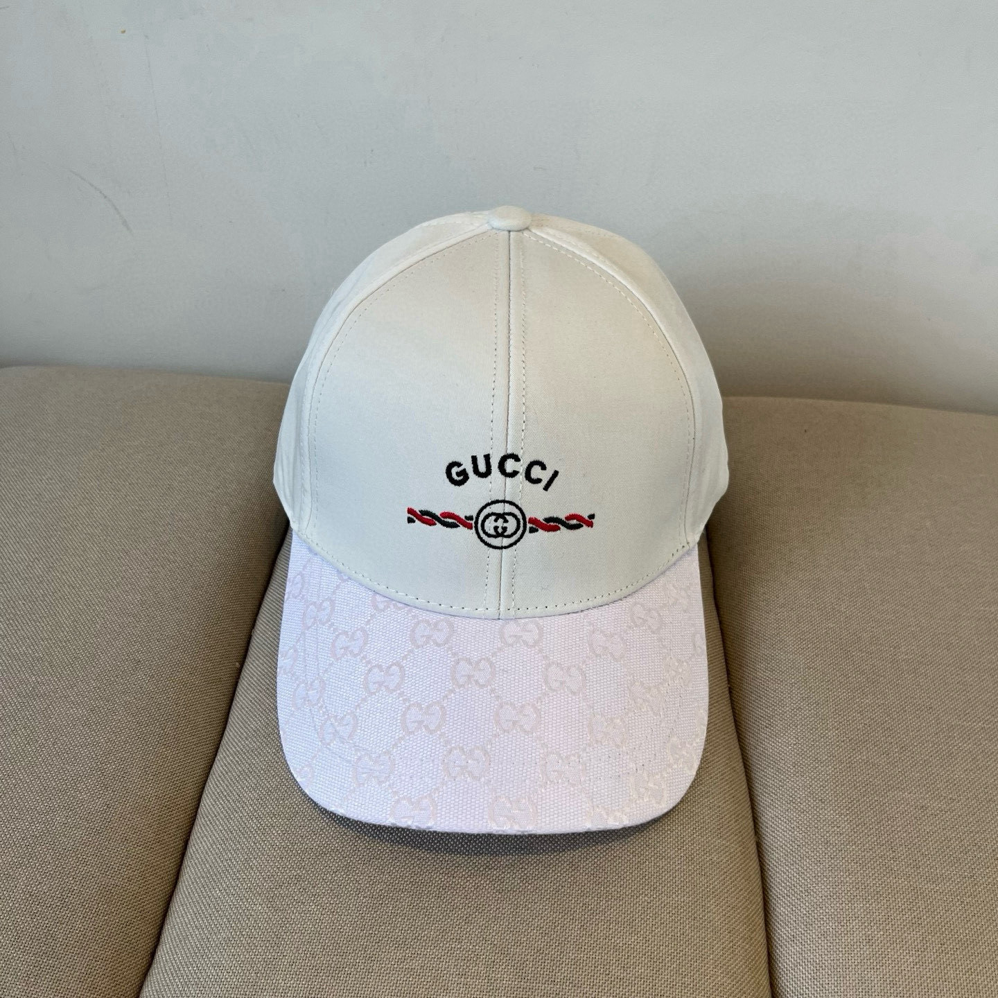 古奇棒球帽♥️GUCCI🧢官网新品，棒球帽，原单品质火爆来袭 。🎩 工艺非常精美 高档大气上档次！低调