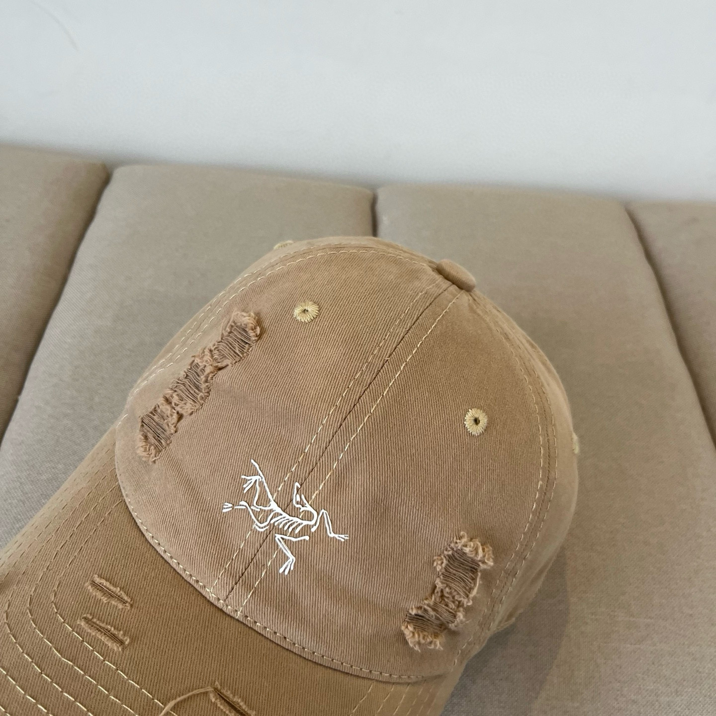 【始祖鸟】2025春款新款简约棒球帽，新款出货，大牌款超好搭配，赶紧入手！