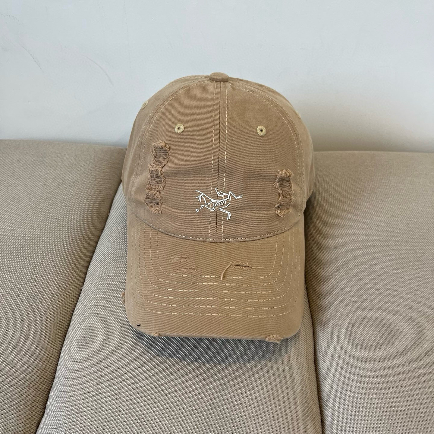 【始祖鸟】2025春款新款简约棒球帽，新款出货，大牌款超好搭配，赶紧入手！