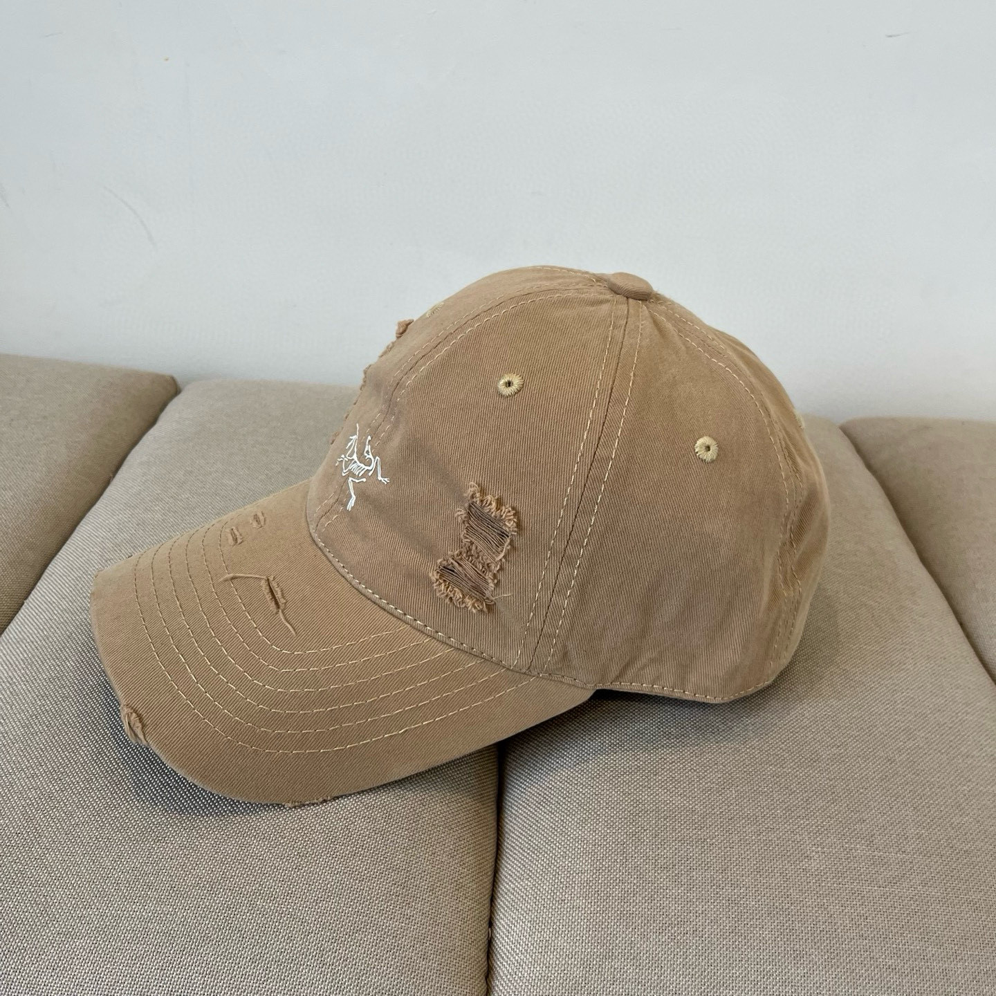 【始祖鸟】2025春款新款简约棒球帽，新款出货，大牌款超好搭配，赶紧入手！