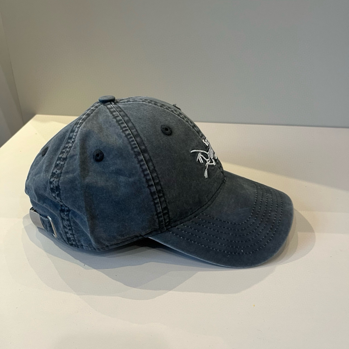 【始祖鸟】2025春款新款简约棒球帽，新款出货，大牌款超好搭配，赶紧入手！