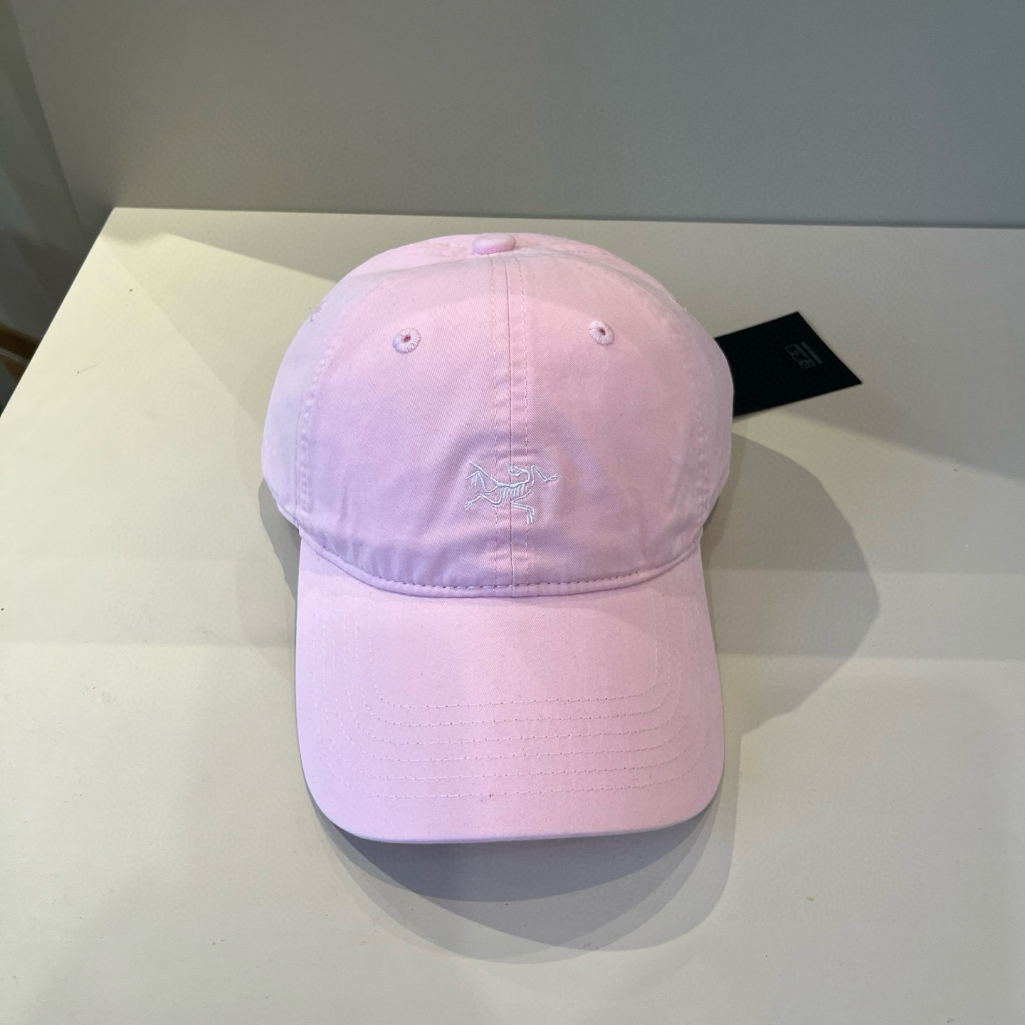 【始祖鸟】2025春款新款简约棒球帽，新款出货，大牌款超好搭配，赶紧入手！