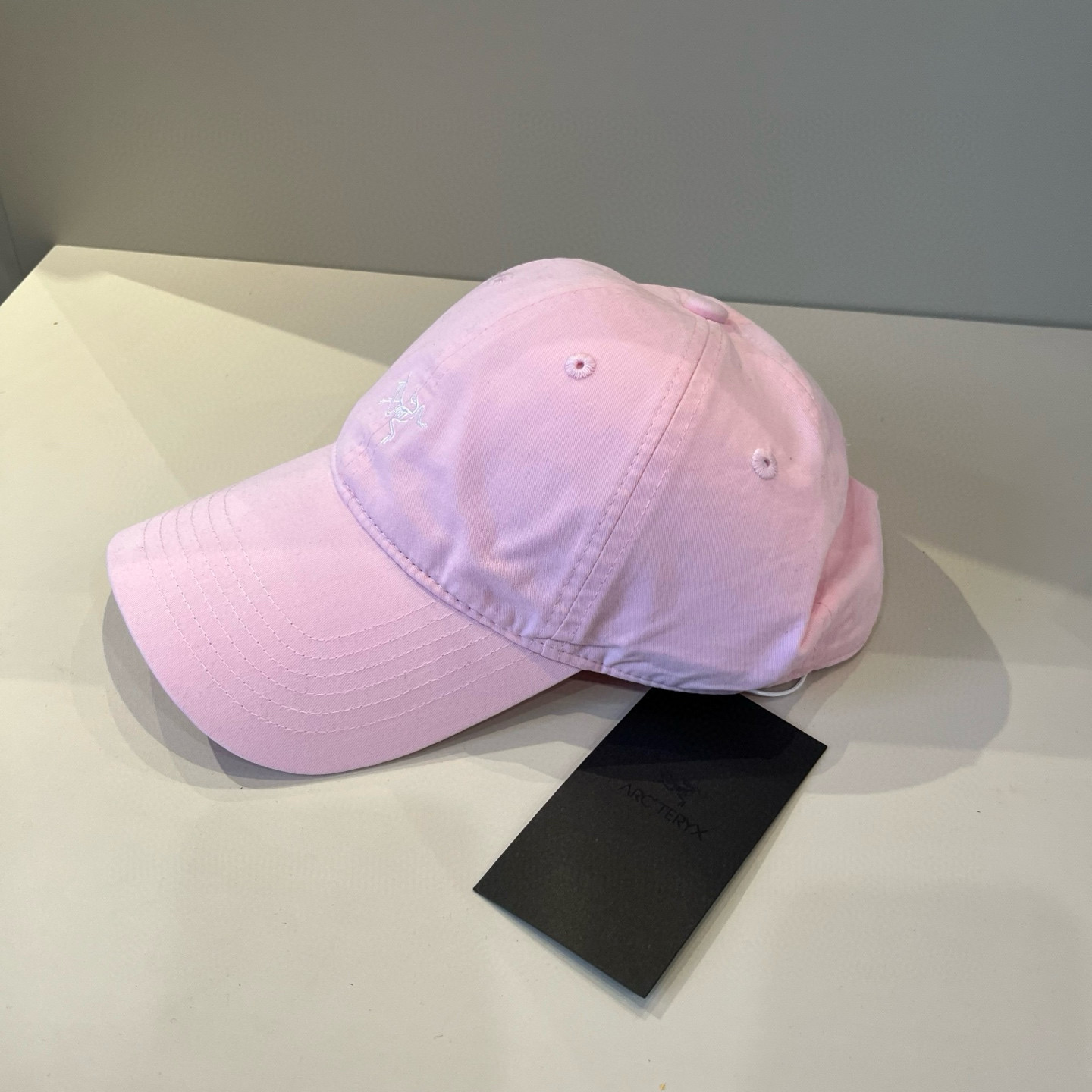 【始祖鸟】2025春款新款简约棒球帽，新款出货，大牌款超好搭配，赶紧入手！