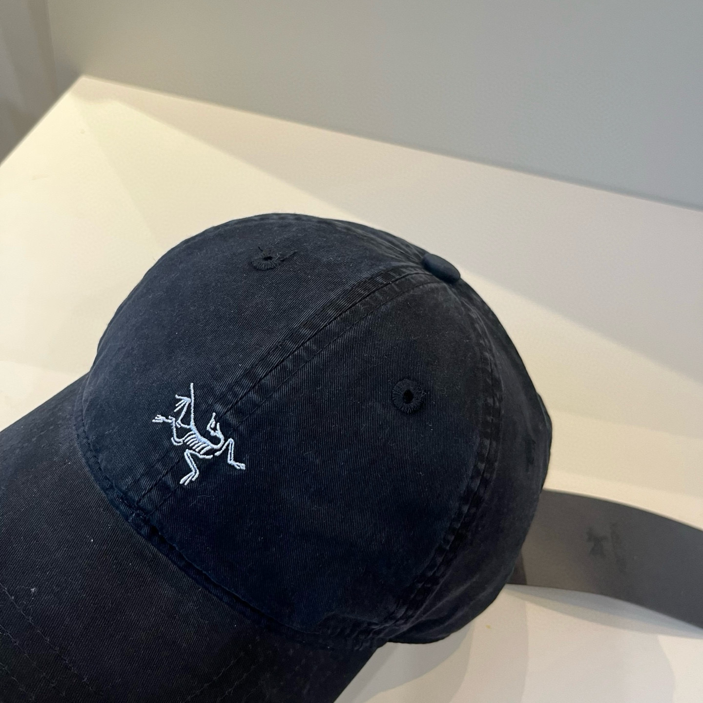 【始祖鸟】2025春款新款简约棒球帽，新款出货，大牌款超好搭配，赶紧入手！