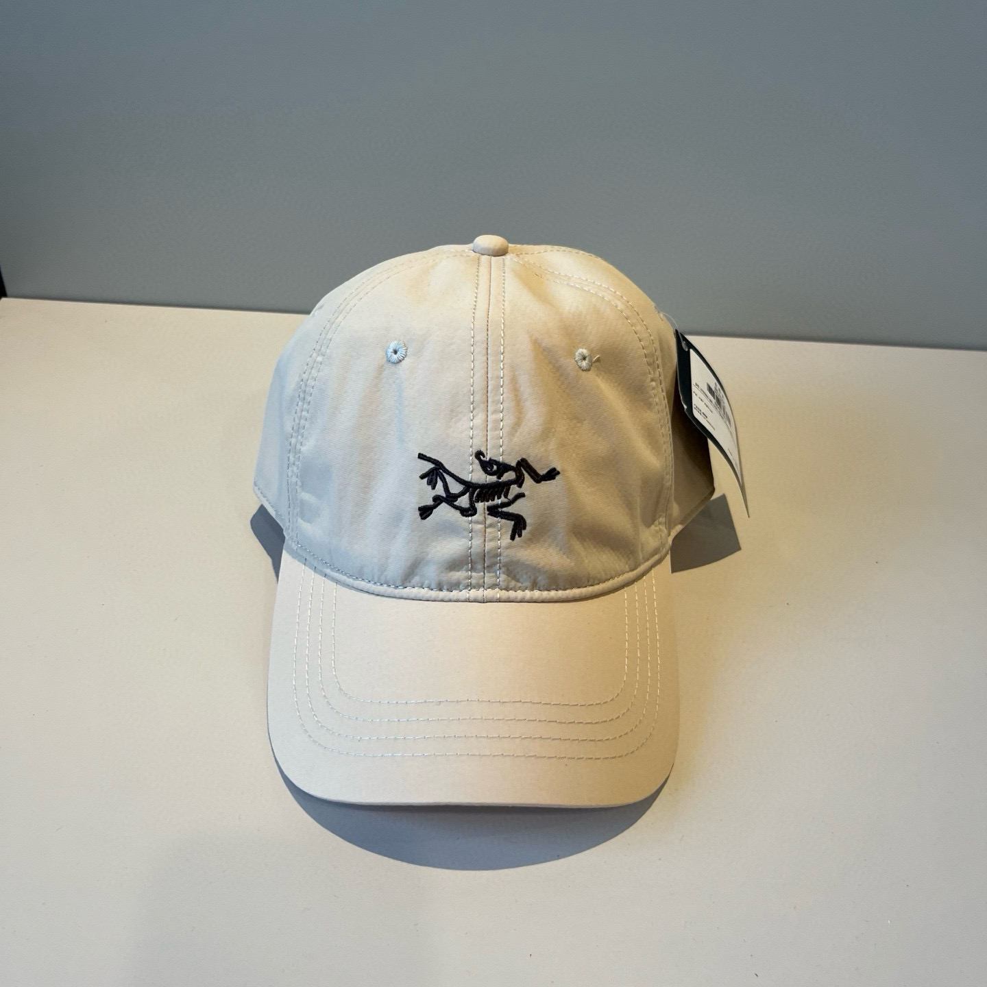 NO:352621,[Archaeoptera Bird] 2025 spring new simple baseball cap, new style shipped, big brand models are super easy to match, buy them now!  Hat Straw Hat Fisherman Hat Baseball Hat, Hat Arc'teryx, espadrilles, hats【始祖鸟】2025春款新款简约棒球帽,新款出货,大牌款超好搭配,赶紧入手！帽子草帽渔夫帽棒球帽,帽子arc'teryx,espadrilles,hats,hat