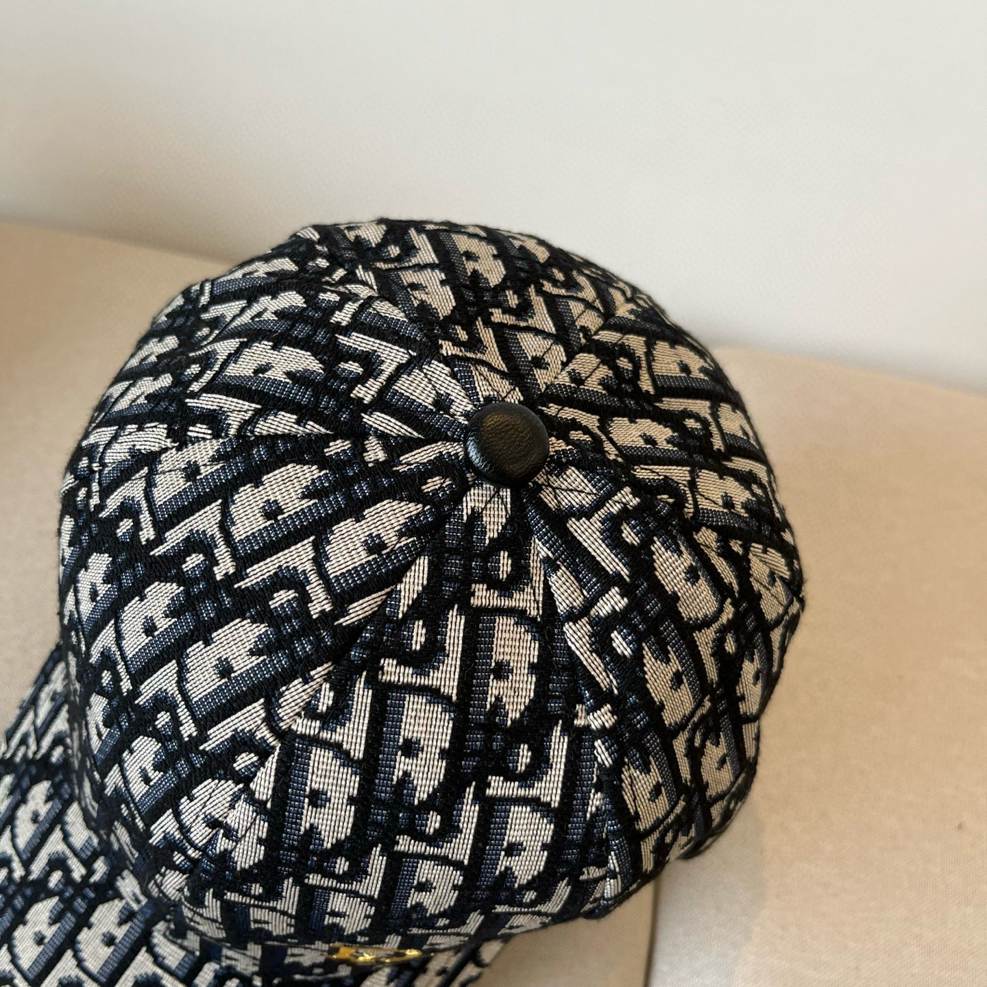 【DIOR迪奥】新款走量简约棒球帽🧢，新款出货，大牌款超好搭配，赶紧入手！