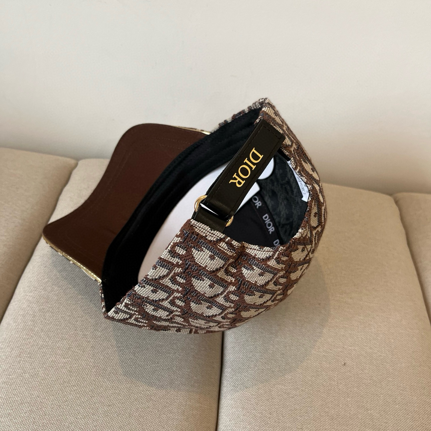 【DIOR迪奥】新款走量简约棒球帽🧢，新款出货，大牌款超好搭配，赶紧入手！