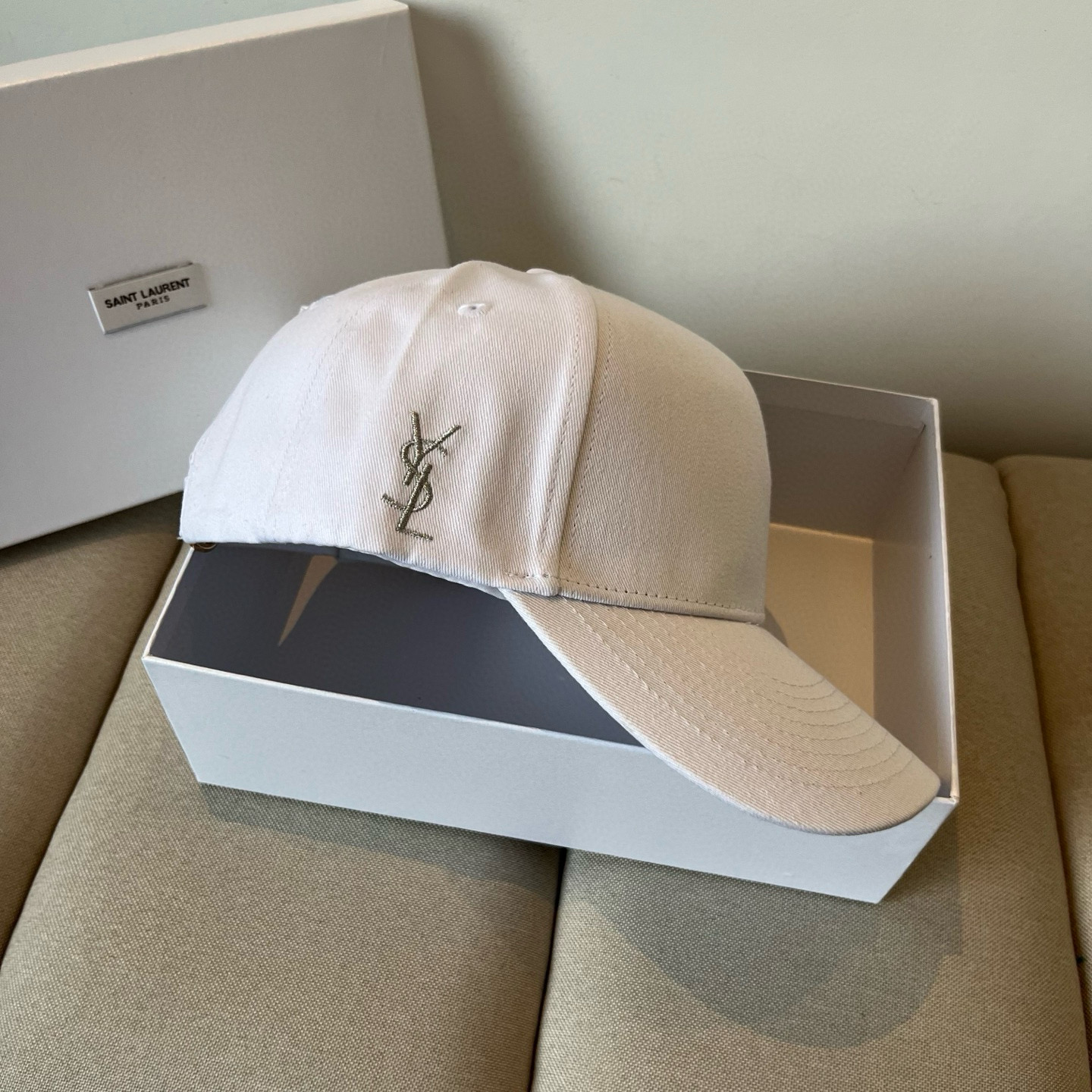 【YSL圣罗兰】2025早春新款简约棒球帽，新款出货，大牌款超好搭配，赶紧入手！