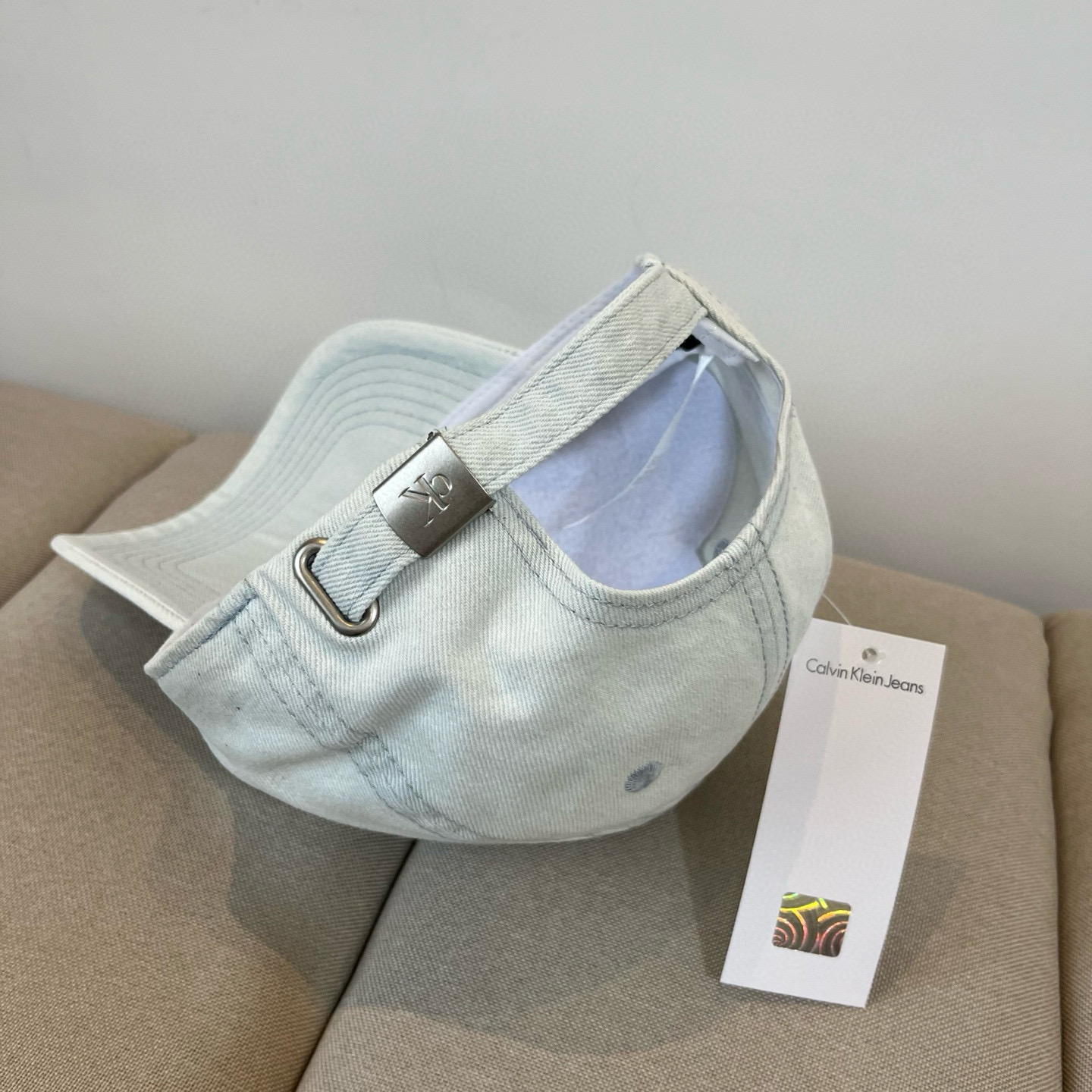  Calvin Klein，CKlogo棒球帽 请认准高端品质市场唯一对版，小红书推荐，时尚百搭，众多明